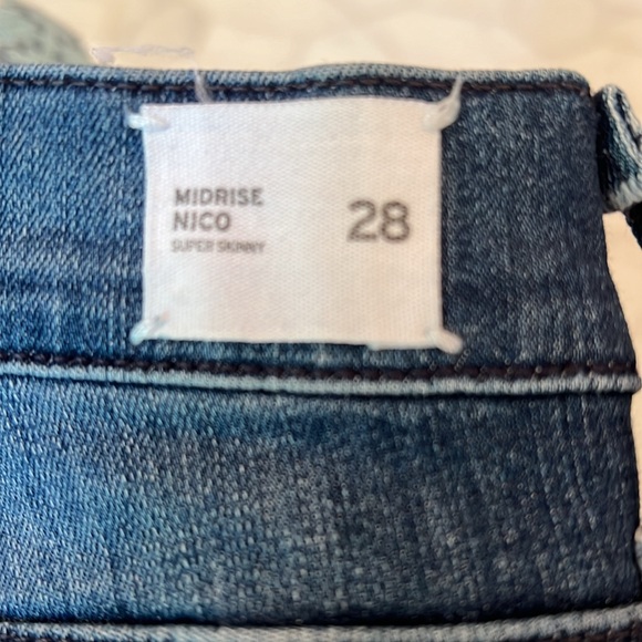 Hudson Jean's Medium Wash Midrise Nico super Skinny - Picture 9 of 9
